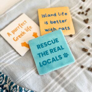 Handgemaakt tegeltje Karpathos katten steunen (4)