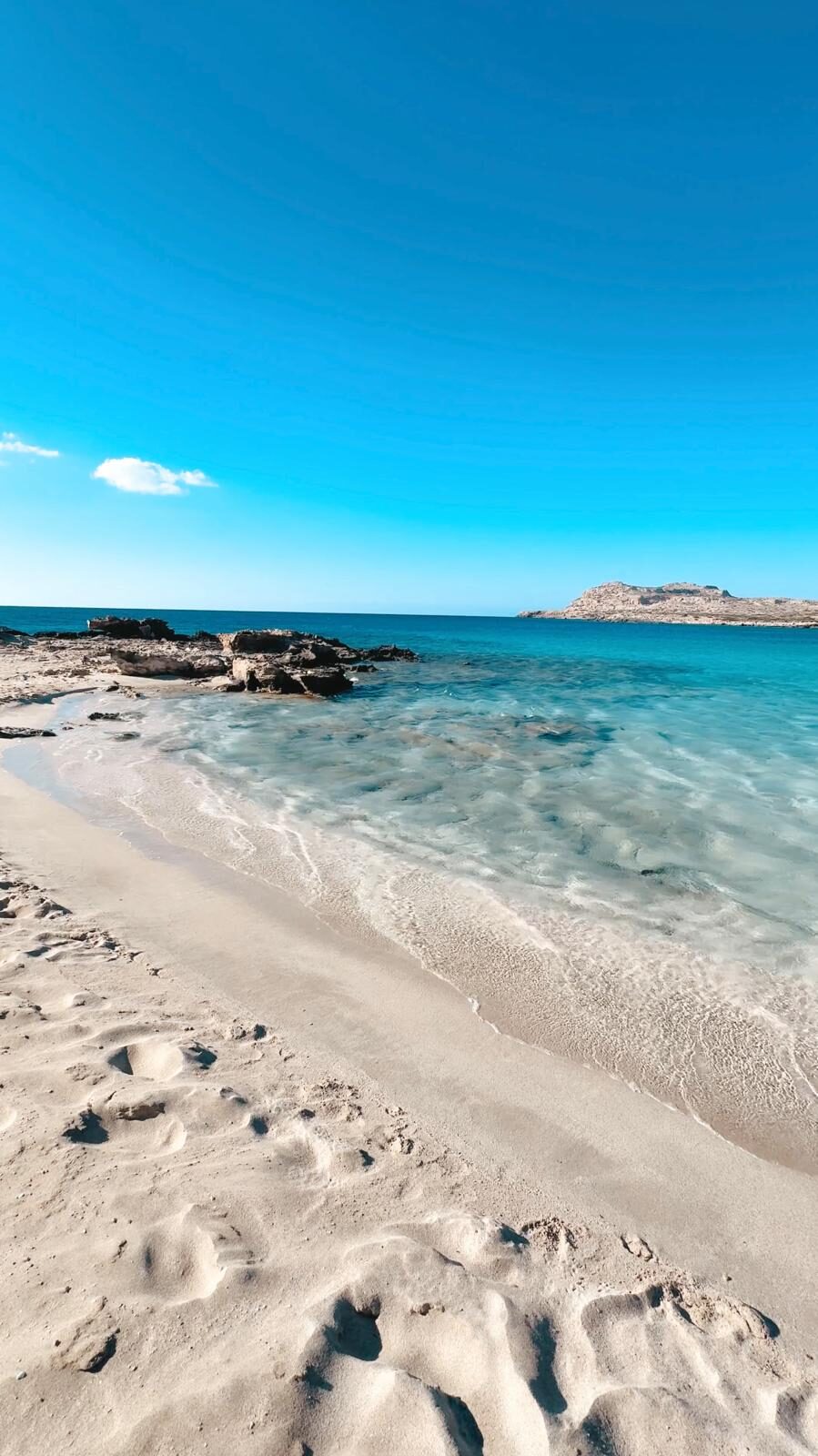 Lente Karpathos verlaten strand in het voorjaar